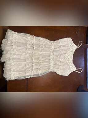 Pinky Cream Lace Trim Strap Top